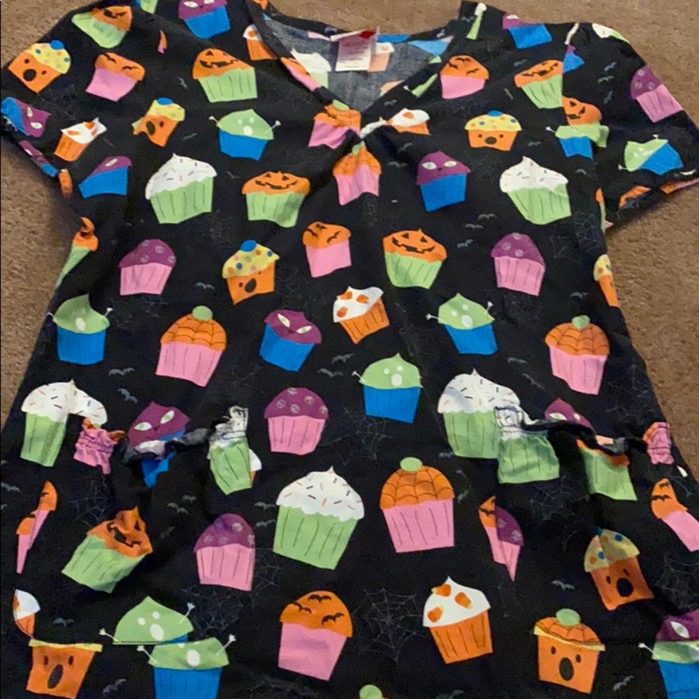 Scrub top